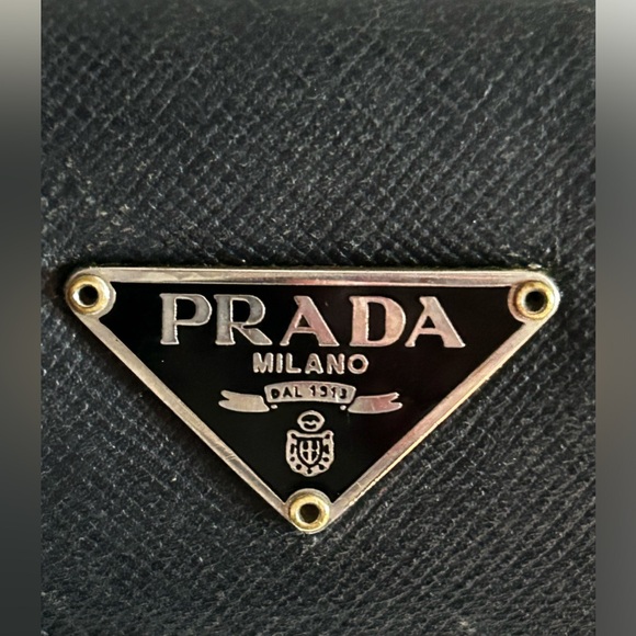 Authentic PRADA double snap long leather black wallet - Picture 3 of 16